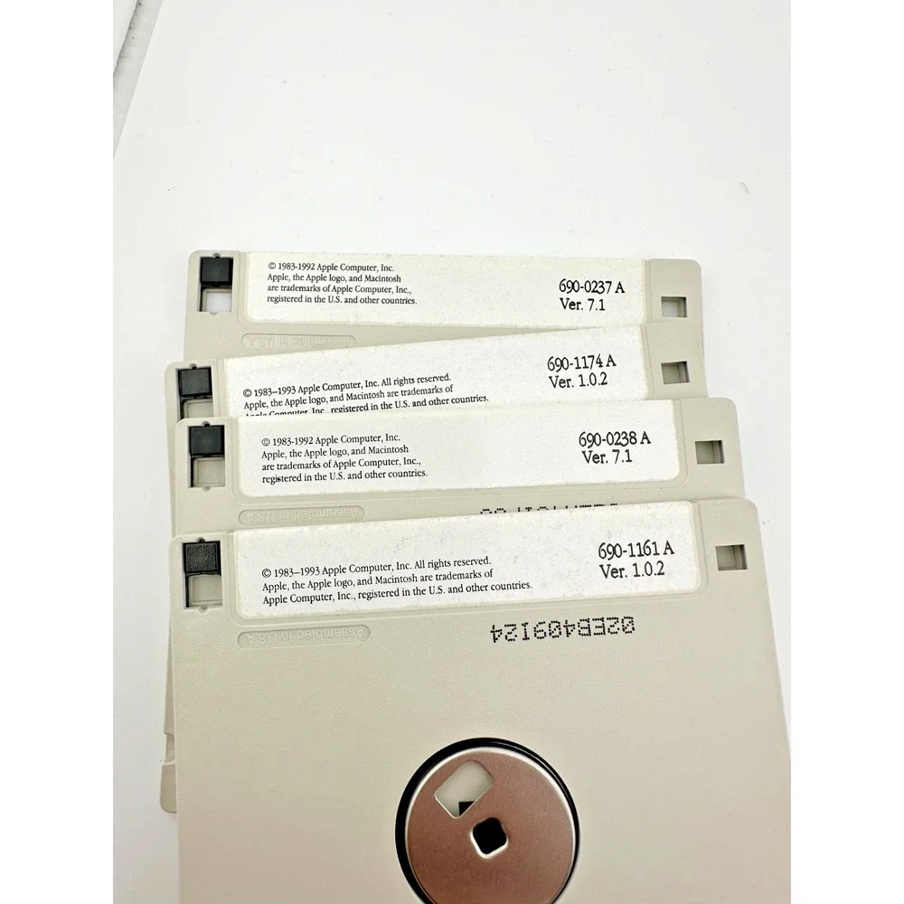 Apple Macintosh System 7.1 Floppy Disk Lot 7 Disks Install Tools Fonts LC 520 55